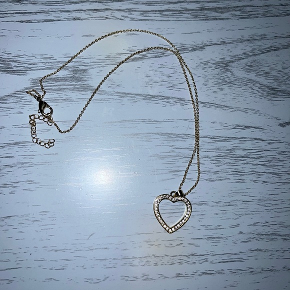 18 karat gold plated heart shaped necklace - Picture 3 of 4